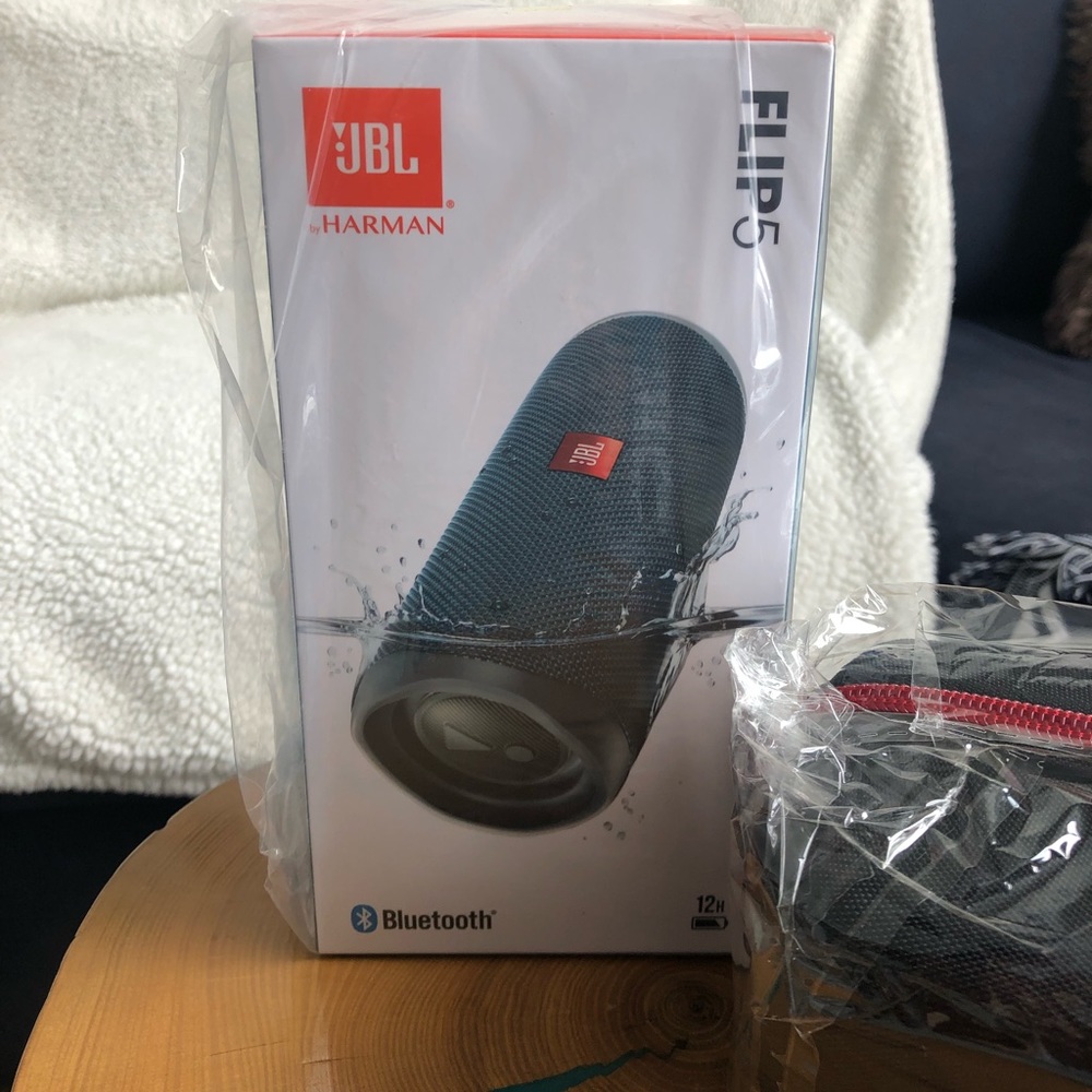 JBL Flip 5 Waterproof Bluetooth Speaker